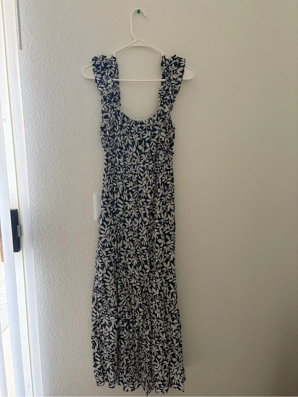Abercrombie & Fitch Maxi Navy Blue and White Floral Vacation Dress (M - Tall)